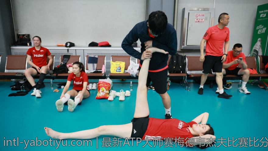 最新ATP大师赛梅德韦杰夫比赛比分和赛场表现总结