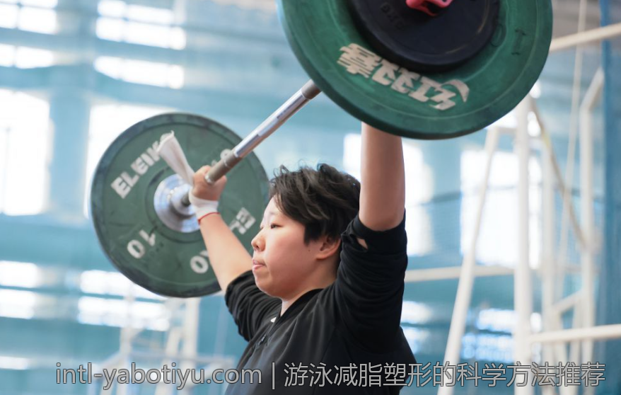 家庭泳池的设计与安全防护技巧